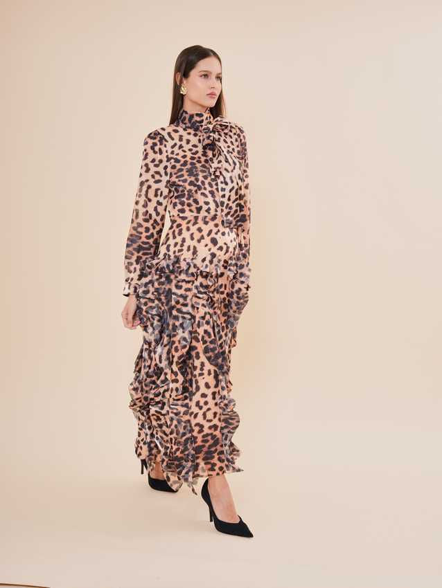 Elegance in a Wildcat Look