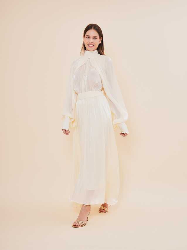 Elegance in Cream