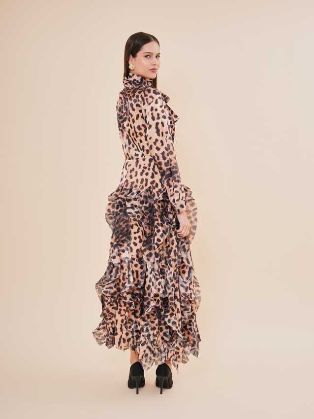 Elegance in a Wildcat Look