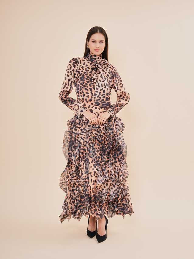 Elegance in a Wildcat Look