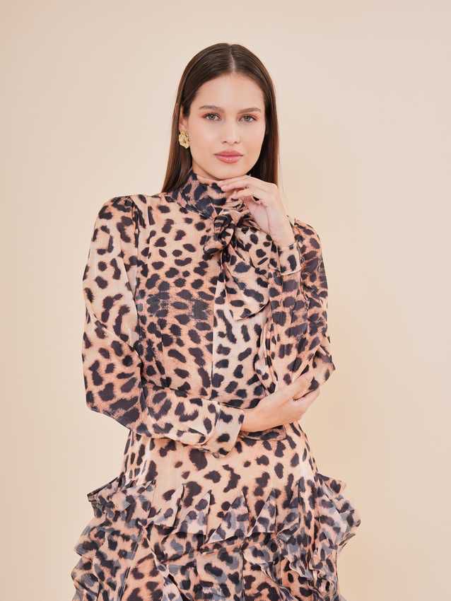Elegance in a Wildcat Look