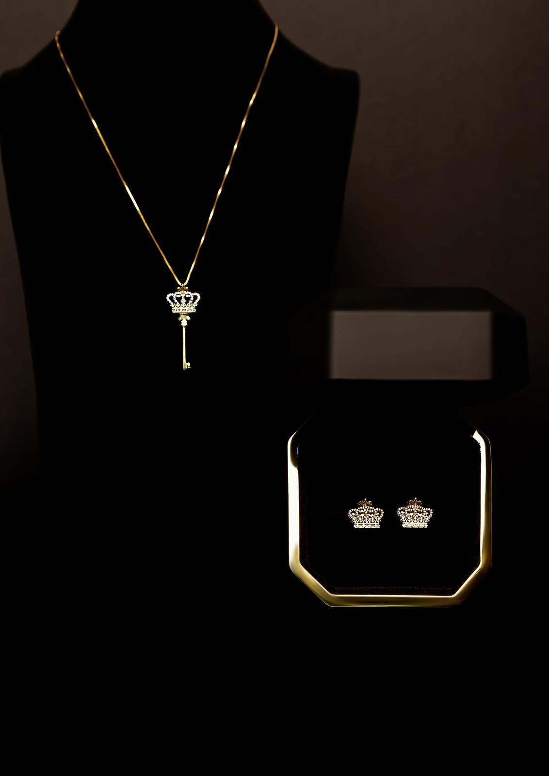 The Diamond Elementary Key with chain